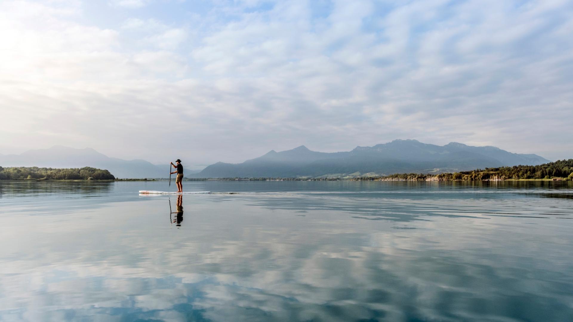 Florian auf seiner Lieblingsroute mit dem SUP auf dem Chiemsee