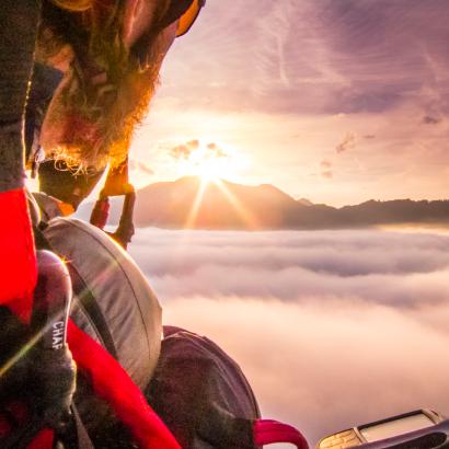 Outdoor Gleitschirmfliegen: Am Abend ist die Wallberg-Erfahrung ein fast exklusives Erlebnis